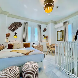 https://las-cortes-de-cadiz.hotelsincadiz.net